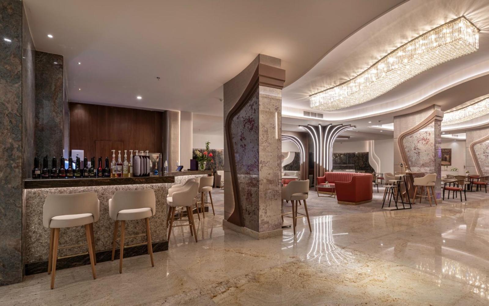 Mirage Hotel & Conference Center Alexandria Exterior photo The lobby bar