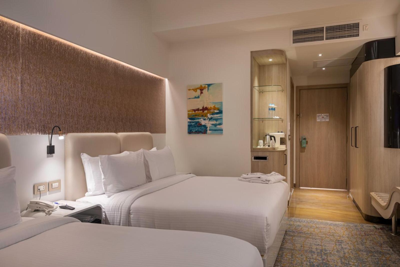 Mirage Hotel & Conference Center Alexandria Exterior photo Deluxe Room