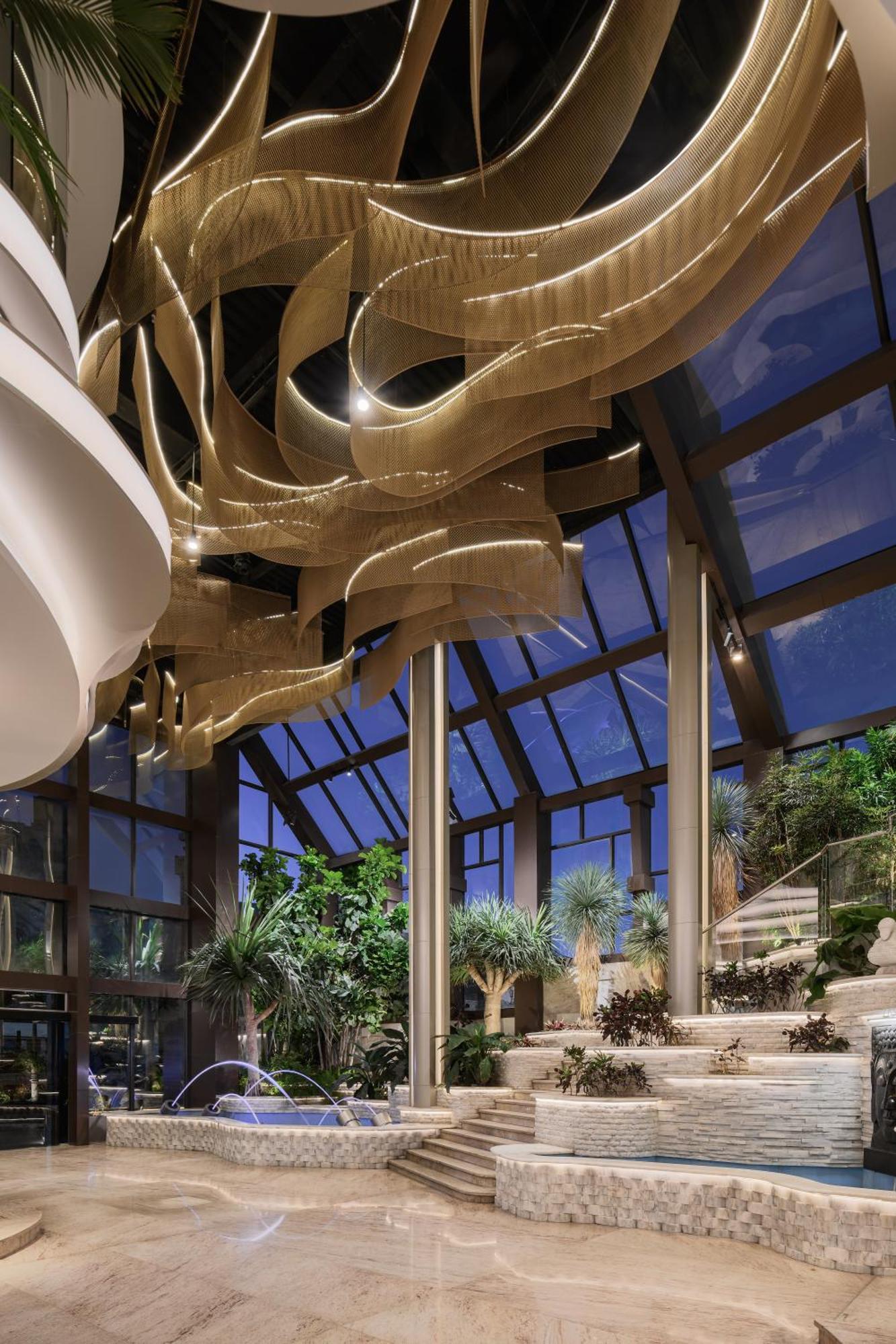 Mirage Hotel & Conference Center Alexandria Exterior photo The interior of the hotel