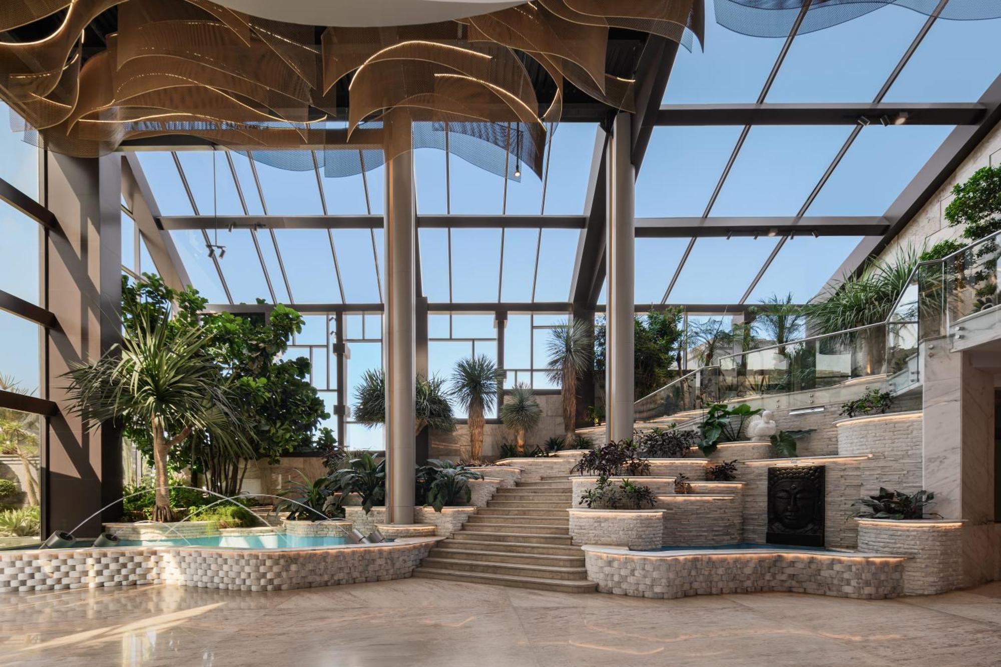 Mirage Hotel & Conference Center Alexandria Exterior photo The interior of the new building