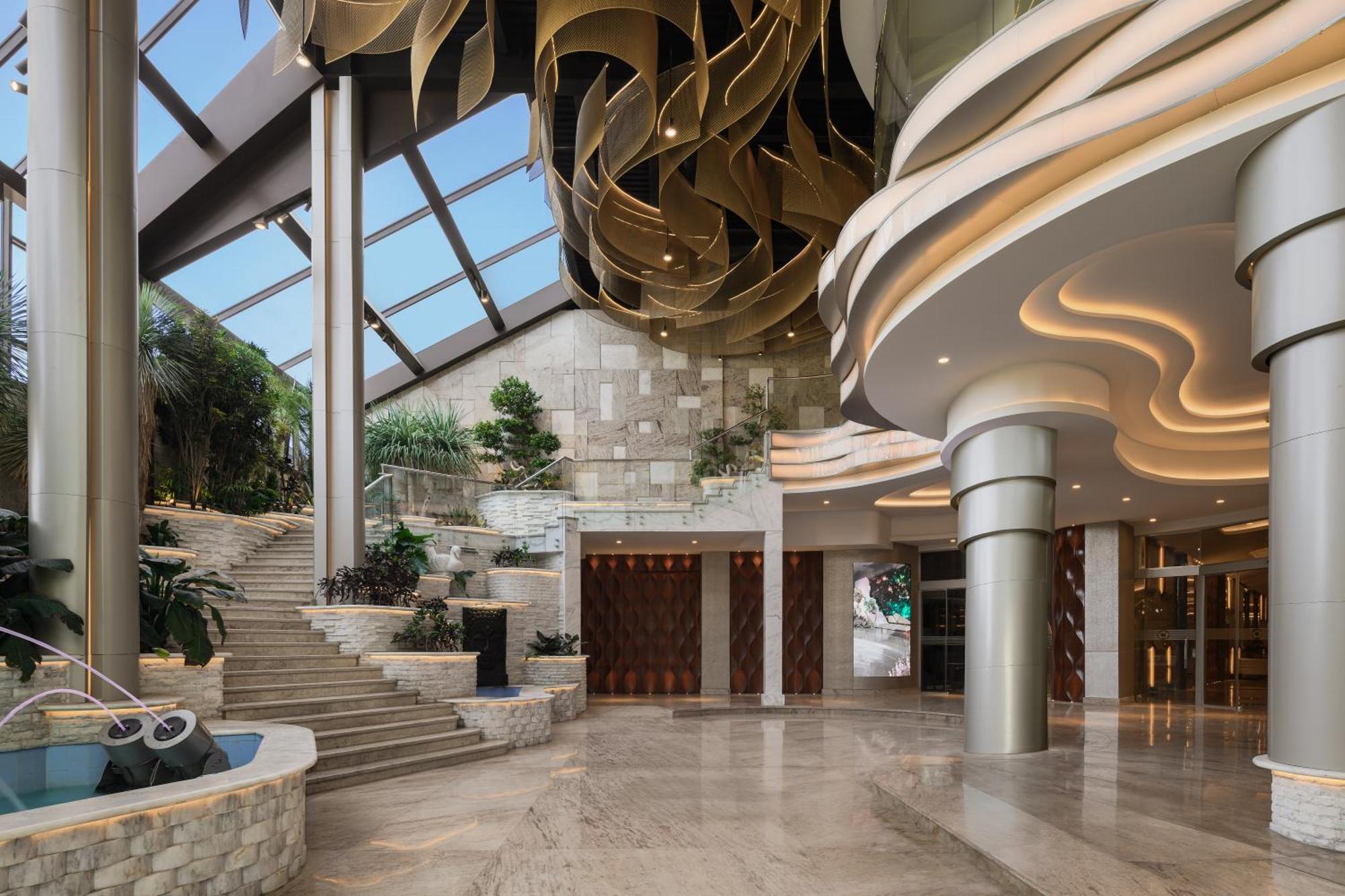 Mirage Hotel & Conference Center Alexandria Exterior photo The lobby of the hotel