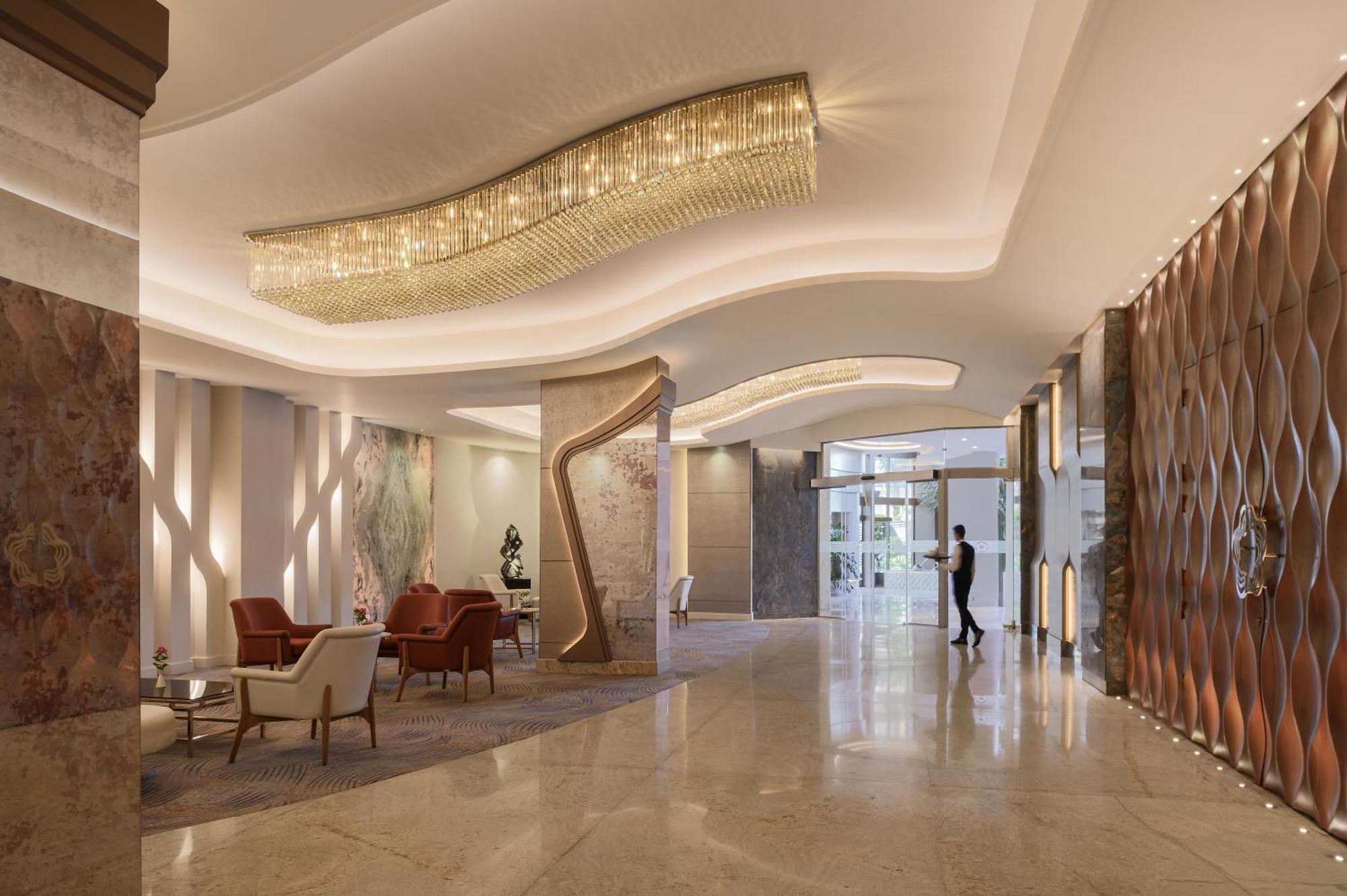 Mirage Hotel & Conference Center Alexandria Exterior photo The lobby of the hotel